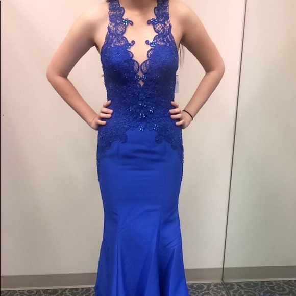 Prom dress - Picture 2 of 5